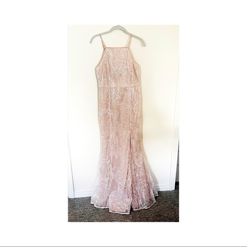 Lulu’s Maxi Gown White Sequined over Blush lining Size M